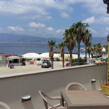 B&B A Due Passi Dal Mare Catona Di Reggio Calabria Zewnętrze zdjęcie