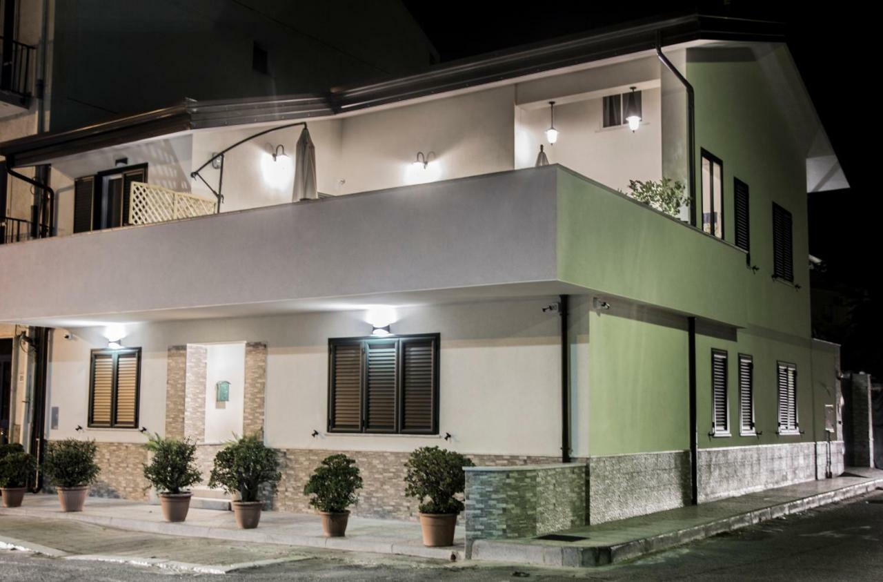 B&B A Due Passi Dal Mare Catona Di Reggio Calabria Zewnętrze zdjęcie