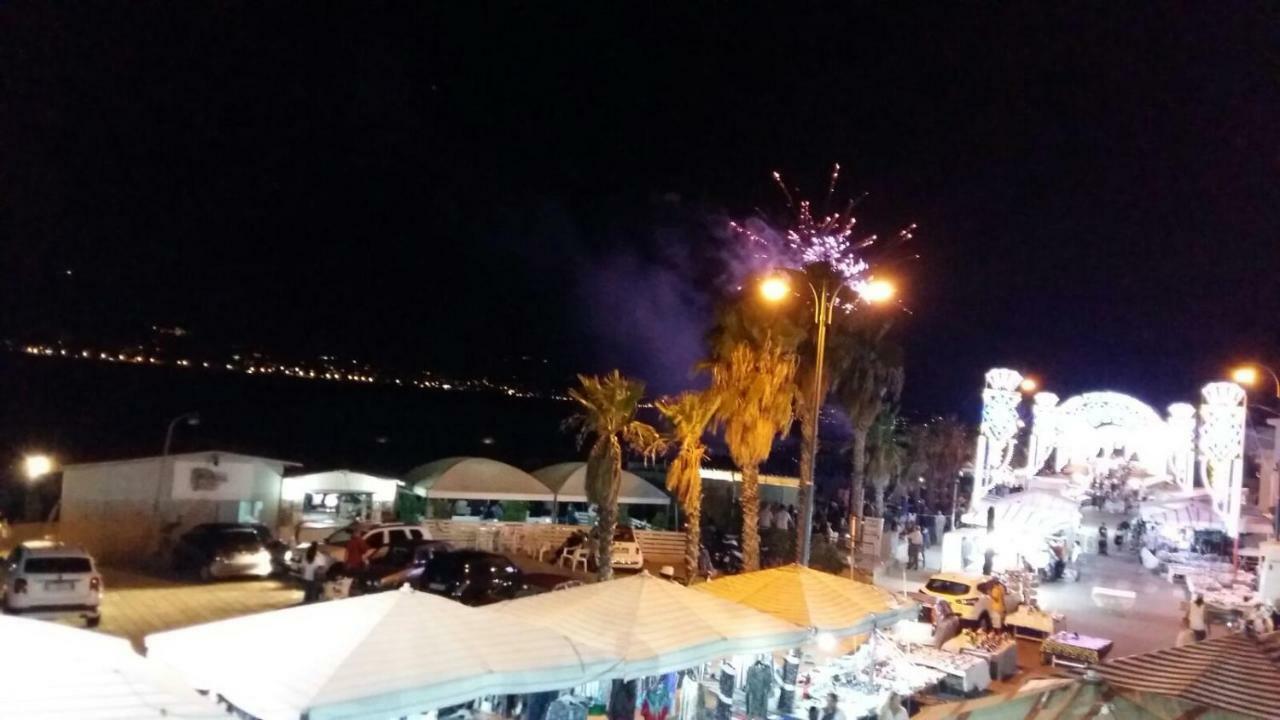 B&B A Due Passi Dal Mare Catona Di Reggio Calabria Zewnętrze zdjęcie