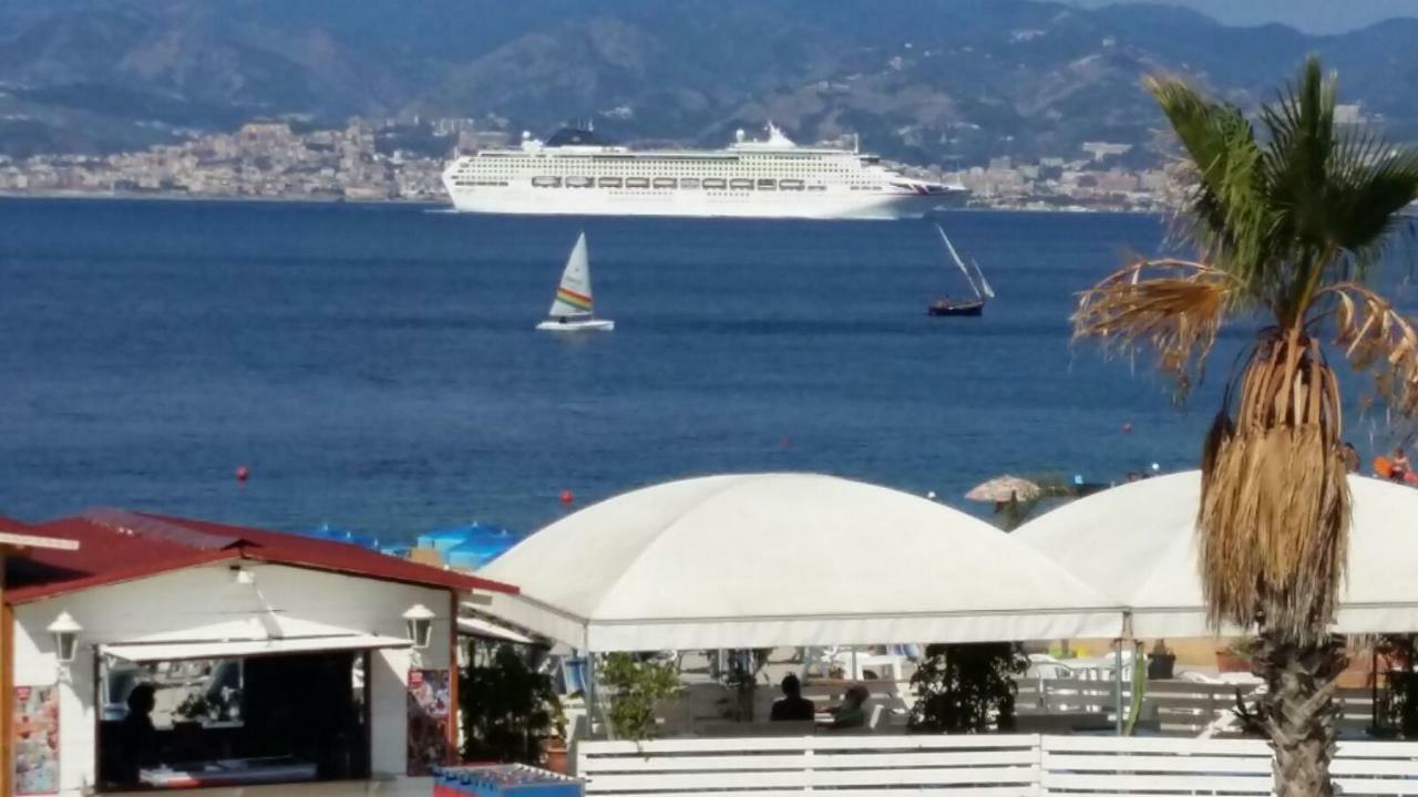 B&B A Due Passi Dal Mare Catona Di Reggio Calabria Zewnętrze zdjęcie