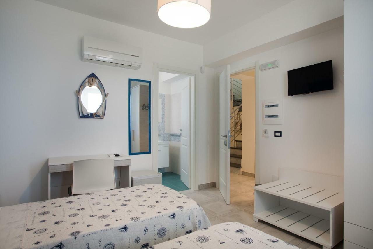 B&B A Due Passi Dal Mare Catona Di Reggio Calabria Zewnętrze zdjęcie