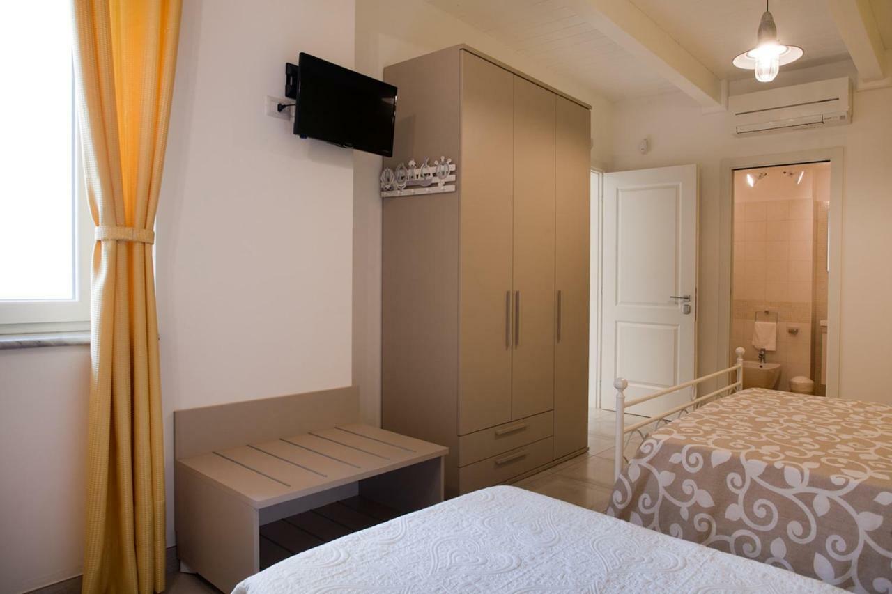 B&B A Due Passi Dal Mare Catona Di Reggio Calabria Zewnętrze zdjęcie