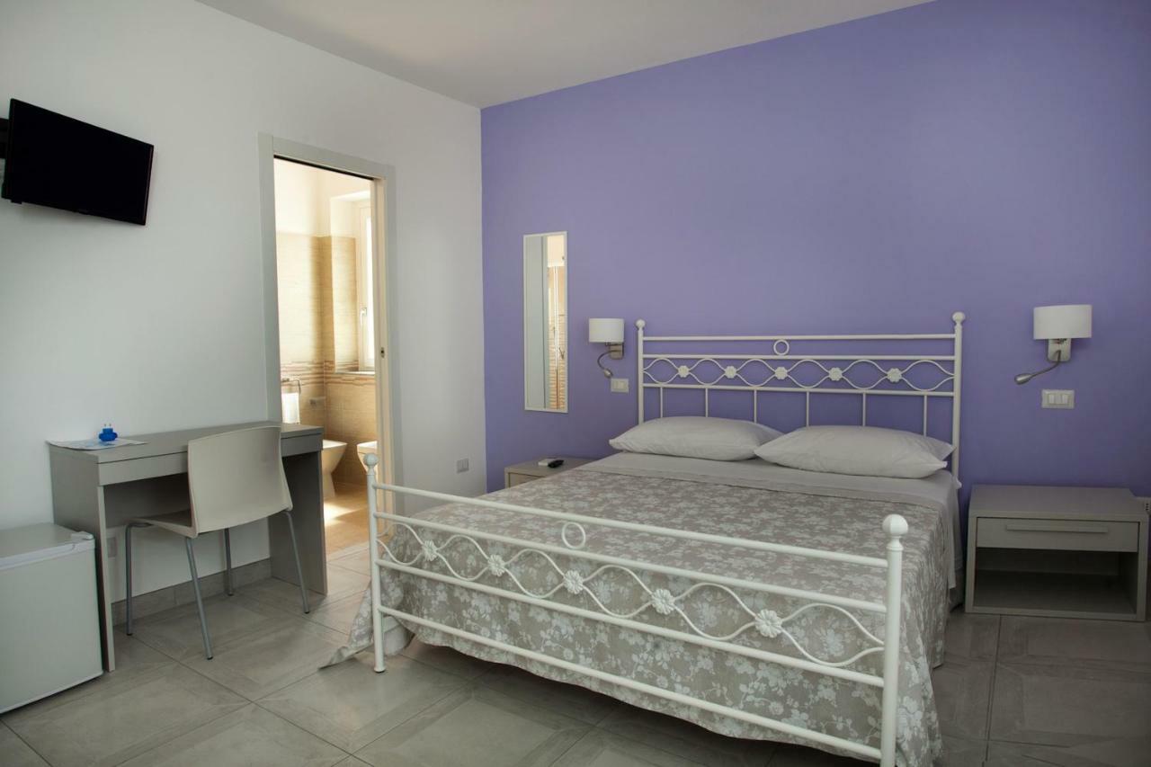 B&B A Due Passi Dal Mare Catona Di Reggio Calabria Zewnętrze zdjęcie