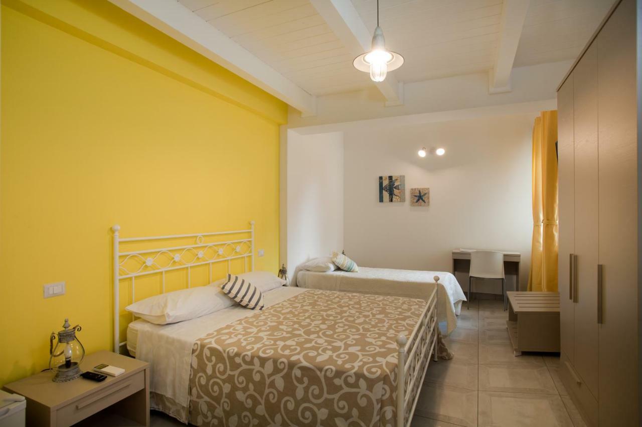 B&B A Due Passi Dal Mare Catona Di Reggio Calabria Zewnętrze zdjęcie